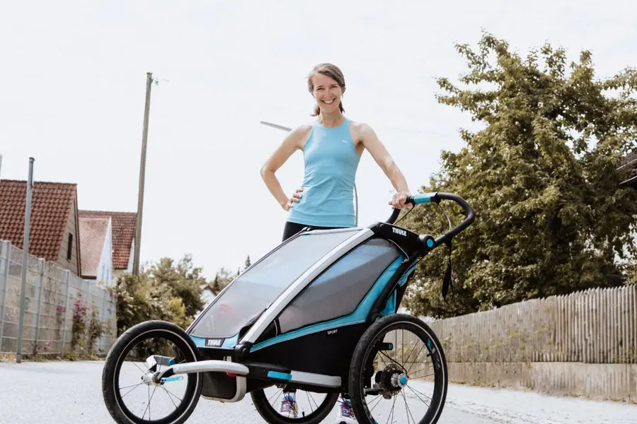 Outdoor & Buggy — Buggy-Fitness an der frischen Luft — Training mit deinem Baby im Grünen