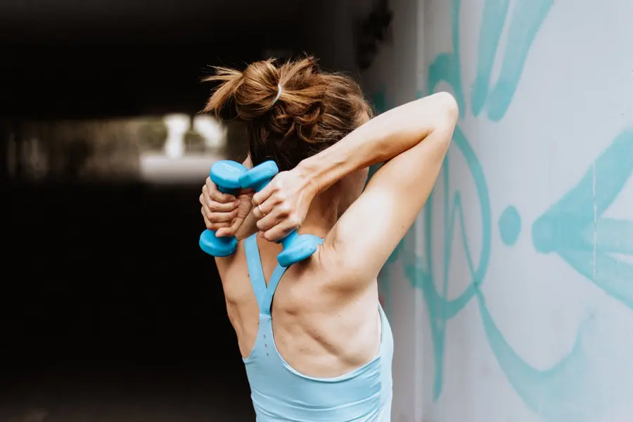 Strong & Fit — Ganzkörper-Workout für Frauen — auspowern, kräftigen, Stress abbauen